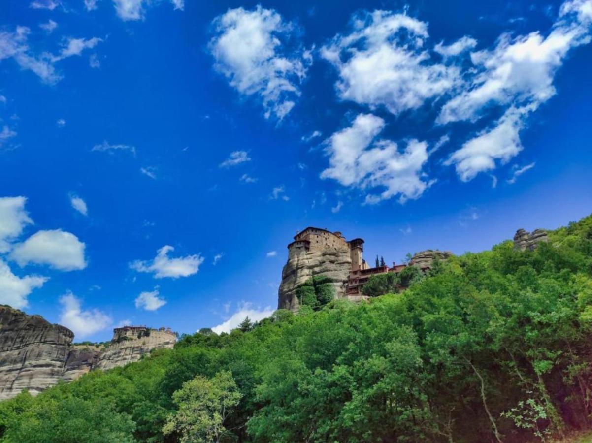 Enjoy Meteora One Apartment กาลัมปากา ภายนอก รูปภาพ